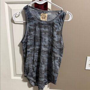 Chaser size small Camo Sleeveless Women's Top